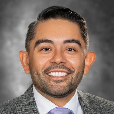 Roberto A Navarrete, MD